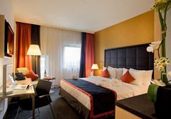 Crowne Plaza St. Petersburg Airport: Room DOUBLE SINGLE USE STANDARD - photo 16