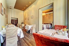 Golden Triangle Hotel: Restaurant - photo 8