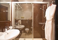 Golden Triangle Hotel: Room DOUBLE SINGLE USE STANDARD - photo 89