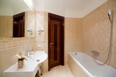 Golden Triangle Hotel: Room SUITE STANDARD - photo 101