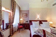Golden Triangle Hotel: Room DOUBLE SINGLE USE COMFORT - photo 175