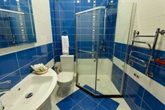 Happy Inn: Room - photo 8