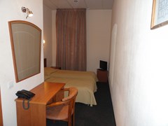Rinaldi Olympia: Room TWIN STANDARD - photo 6