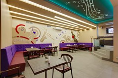 Russ: Bar - photo 8