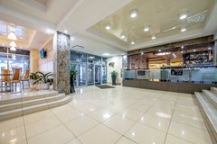 Russ: Lobby - photo 10