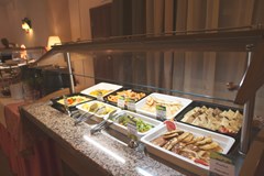 Russ: Restaurant - photo 24