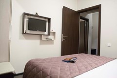 Russ: Room - photo 26