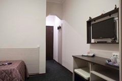 Russ: Room - photo 32