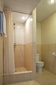 Russ: Room - photo 60