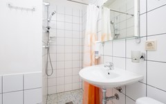 Station Hotel Z12: Room - photo 18
