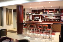 Cubil: Bar - photo 5