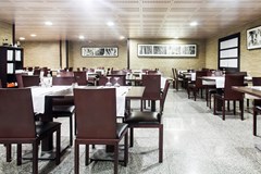 Hotel Andorra Center: Restaurant - photo 29