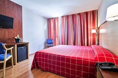 Hotel Andorra Center: Room TRIPLE INNER - photo 18