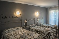 Les Fonts: Room QUADRUPLE INNER - photo 10
