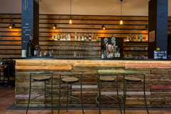 Annapurna Atiram Aparthotel: Bar - photo 5