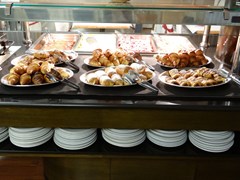 Annapurna Atiram Aparthotel: Restaurant - photo 30