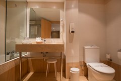 Annapurna Atiram Aparthotel: Room APARTMENT CAPACITY 6 - photo 50