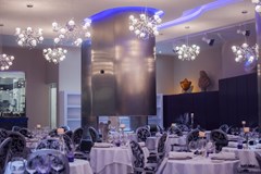 Diana Parc: Restaurant - photo 8