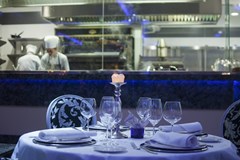 Diana Parc: Restaurant - photo 14