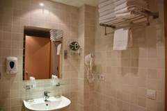 Apartamentos Segle XX: Room - photo 15
