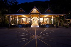 Hotel Coco De Mer & Black Parrot Suites - photo 3
