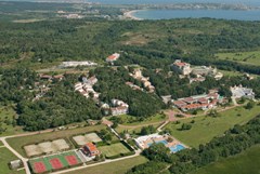 Holiday Village - photo 1