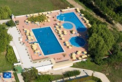 Holiday Village - photo 33