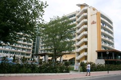 Grand Hotel Oasis - photo 18