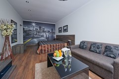 Central Plaza - photo 7