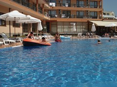 Happy Aparthotel - photo 10