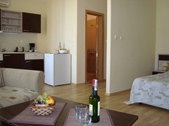 Vechna-R  Aparthotel - photo 9