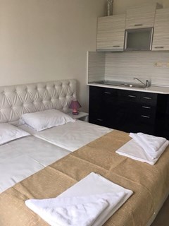 Avenue Deluxe Aparthotel - photo 3