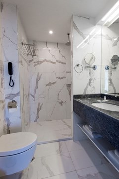 Best Western Plus Premium Inn Hotel - photo 35