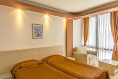 Gold Pearl Hotel - photo 1