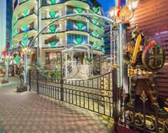 Plaza Hotel  - photo 29
