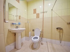 Zhemchuzhina morya Sanatorij: Люкс 2-местный 2-комнатный корп.20,21,22  - photo 86
