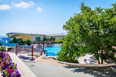 Nadezhda, kurortnyj kompleks Hotel: Территория - photo 9