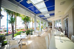 Iliria International: Bar - photo 3