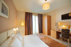 Albanian Star Hotel: Room - photo 23