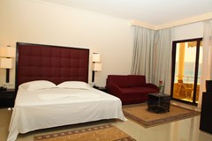 New York: Room - photo 45