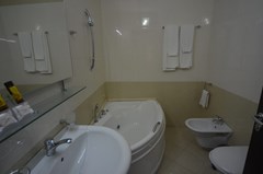 New York: Room - photo 54