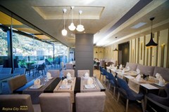 Regina: Bar - photo 5