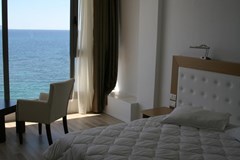 Regina: Room - photo 8