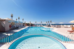 Hotel Gran Vista Plava Laguna: Pool - photo 15