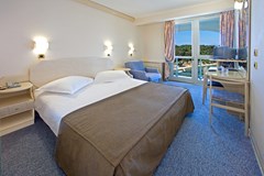 Hotel Gran Vista Plava Laguna: Room DOUBLE SINGLE USE SIDE SEA VIEW WITH BALCONY - photo 27
