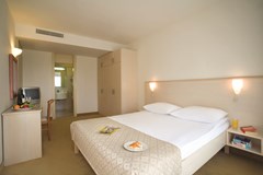 Rubin Sunny Hotel by Valamar: Room TWIN STANDARD - photo 12