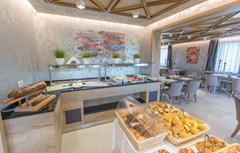 Aparthotel Adeo: Restaurant - photo 41