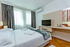 Aparthotel Adeo: Room FAMILY ROOM TWO BEDROOMS WITH TERRACE - photo 139