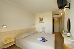 Allegro Sunny Hotel by Valamar: Room TWIN STANDARD - photo 23