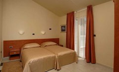 Amarin Resort Apartments: Room - photo 7